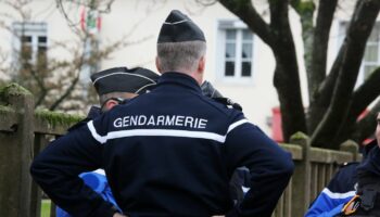 un nouveau-né découvert nu et mort dans un étang en Loire-Atlantique